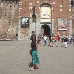 Meet your Posher, Vivian